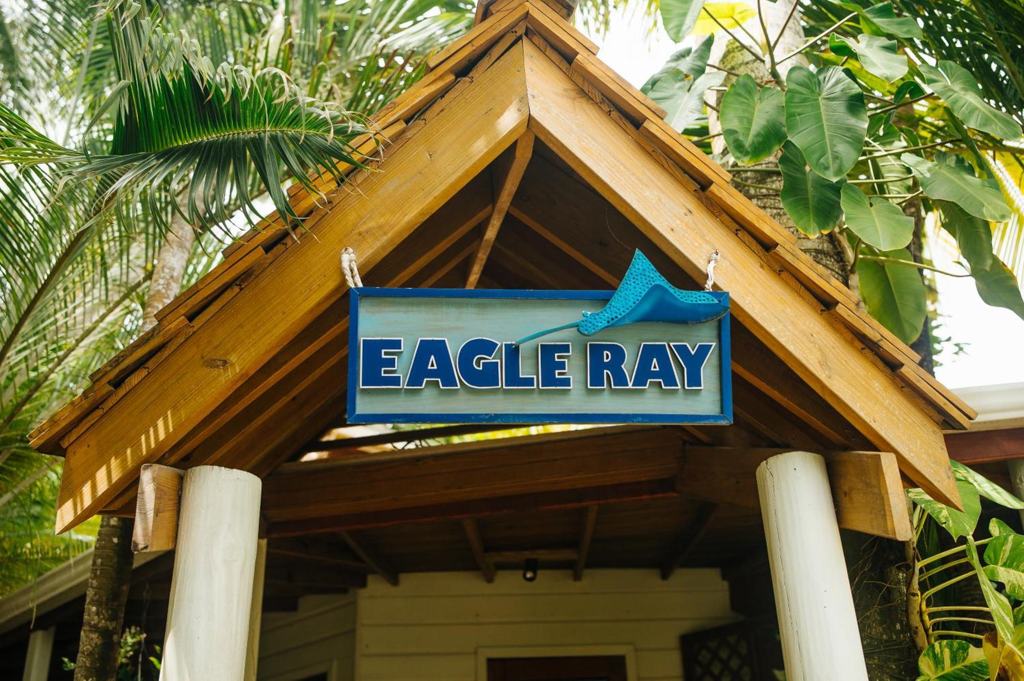 Tranquilseas Eco Lodge & Dive Center Сэнди-Бей Экстерьер фото