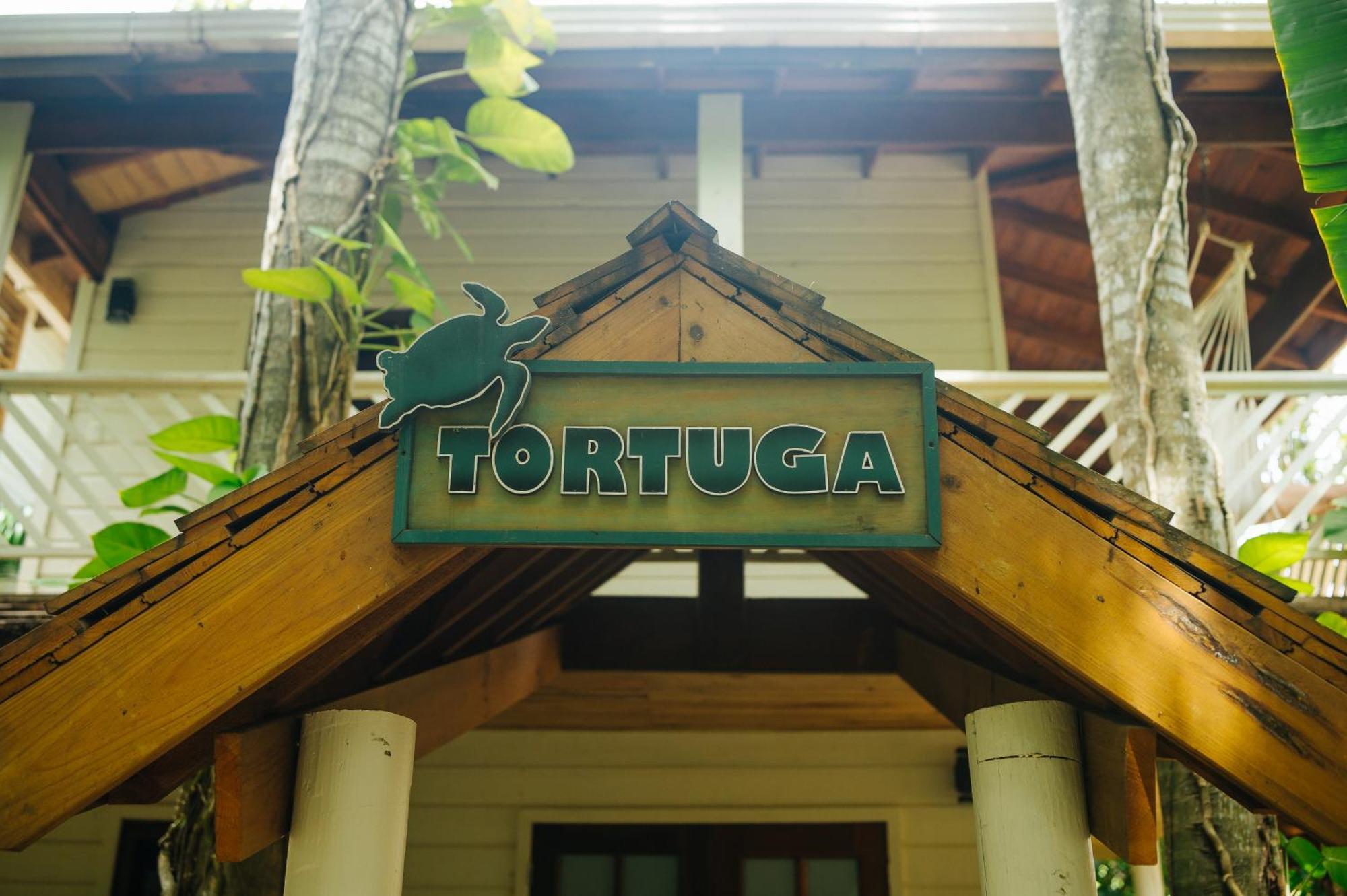 Tranquilseas Eco Lodge & Dive Center Сэнди-Бей Экстерьер фото